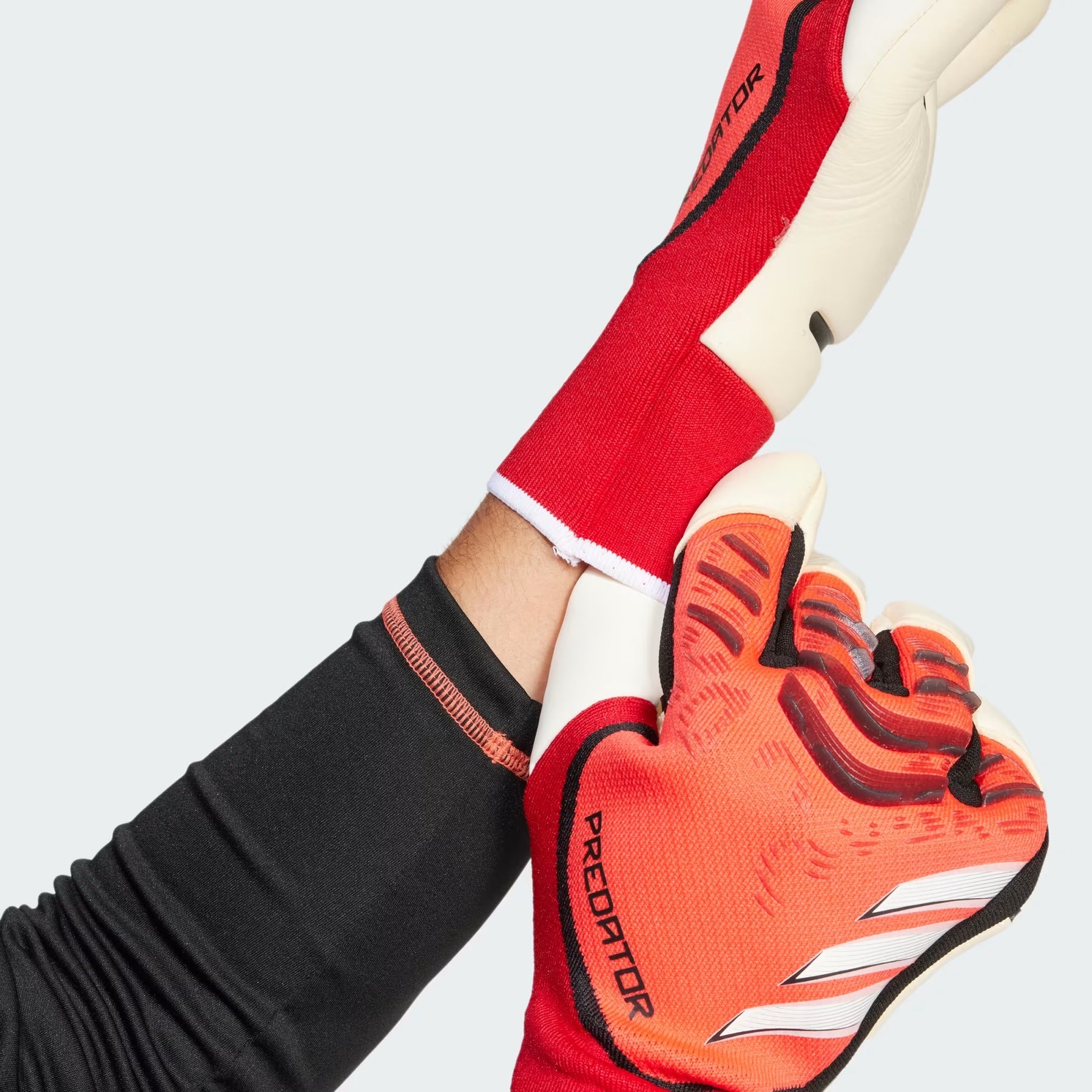 Luva de Goleiro Adidas Predator Hybrid