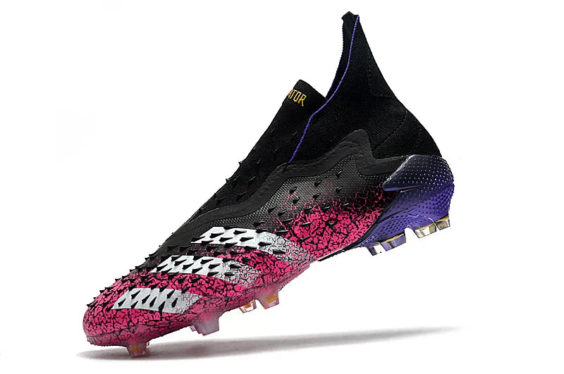 Chuteira Adidas Predator Freak + FG