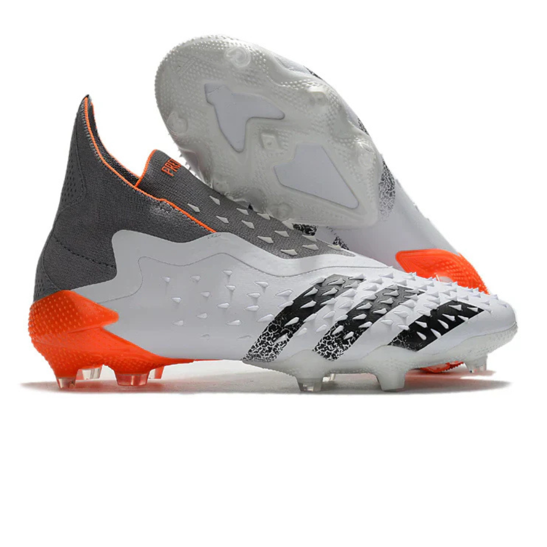 Chuteira Adidas Predator Freak+ FG